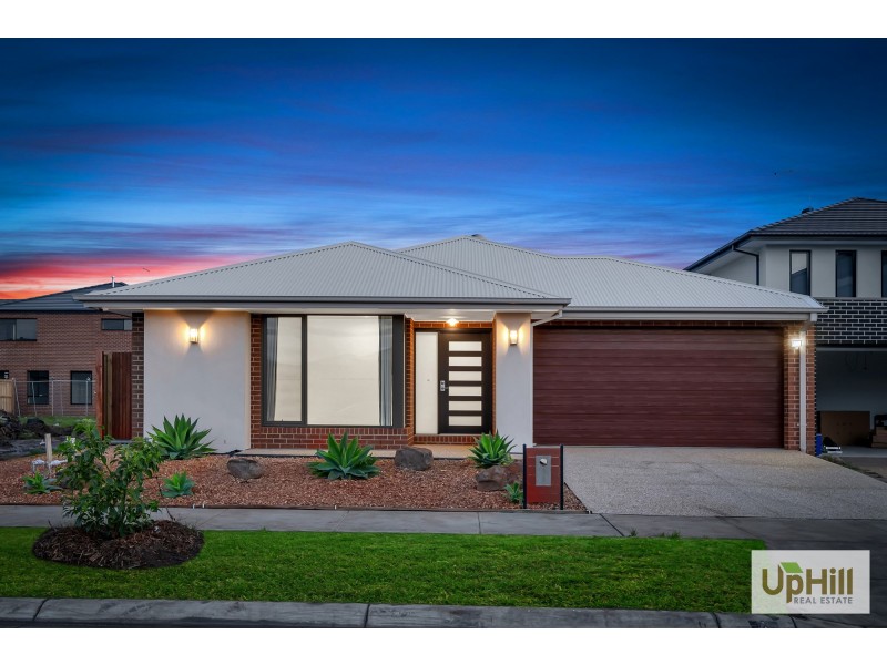 5 Trojan Crescent, Clyde North VIC 3978