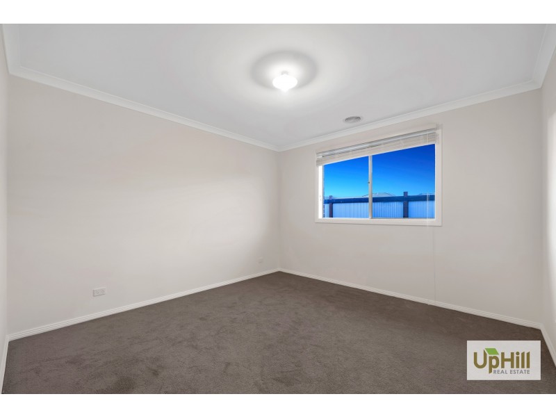 14 MYRTLEFORD AVENUE, Clyde VIC 3978