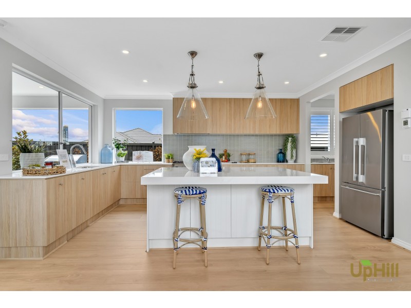 Clyde North VIC 3978