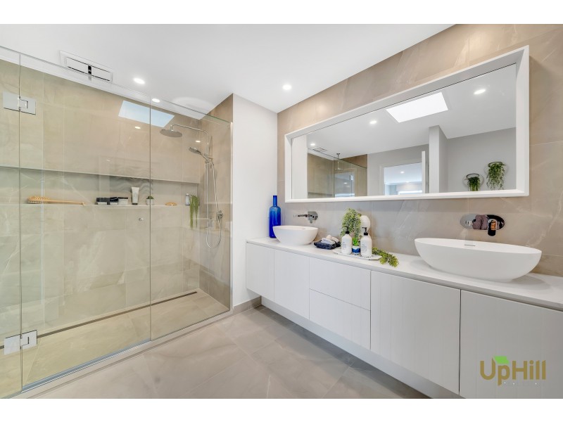 Clyde North VIC 3978