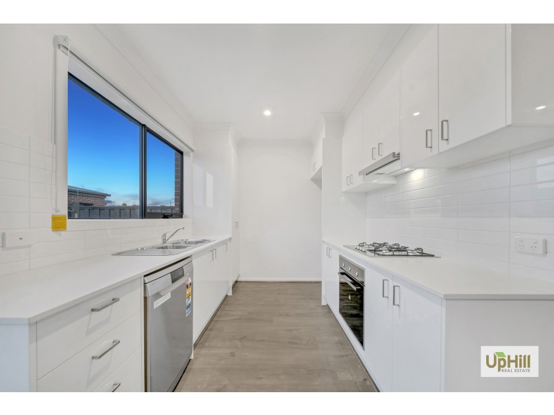 18 Bayview road, Officer VIC 3809