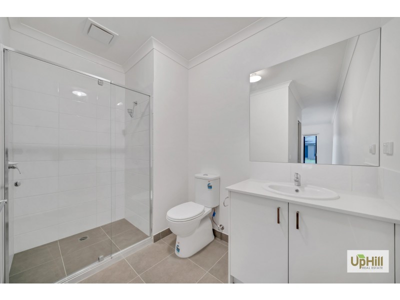 18 Bayview road, Officer VIC 3809