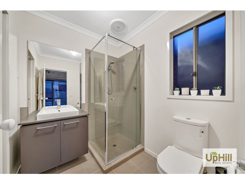 20 FLEUVE RISE, Clyde North VIC 3978