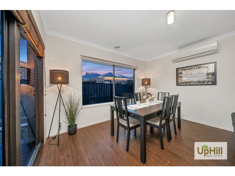 20 FLEUVE RISE, Clyde North VIC 3978