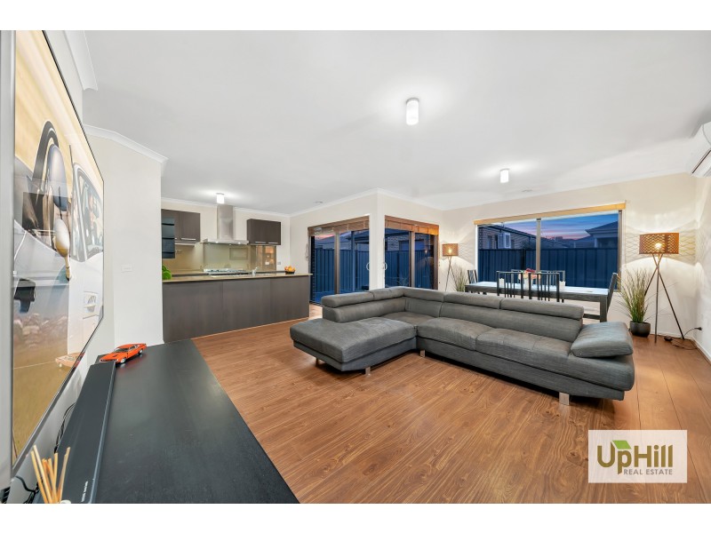 20 FLEUVE RISE, Clyde North VIC 3978