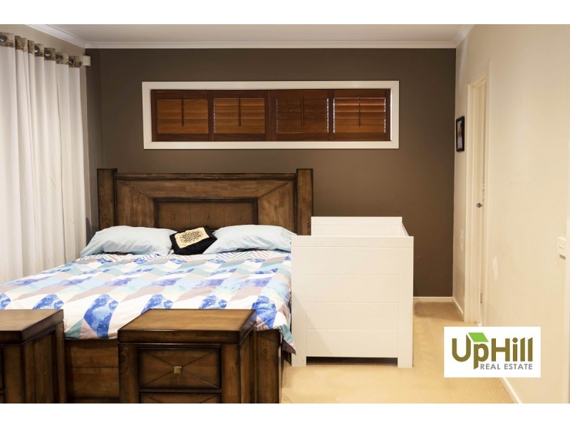 22   Fallingwater Drive, Pakenham VIC 3810