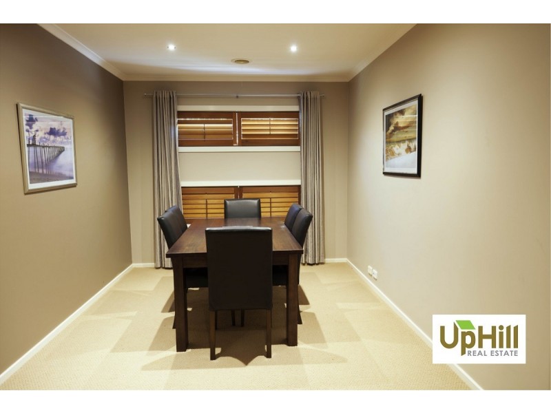 22   Fallingwater Drive, Pakenham VIC 3810