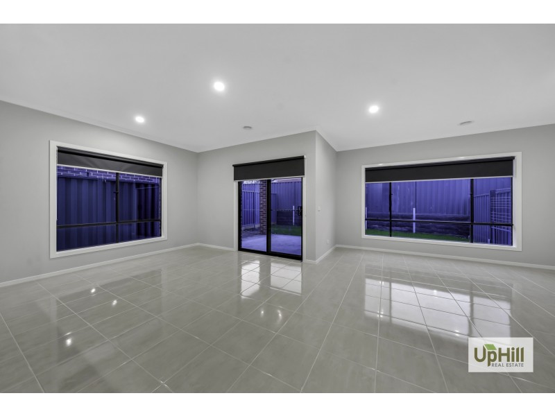 Clyde North VIC 3978