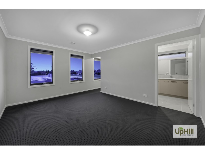 Clyde North VIC 3978