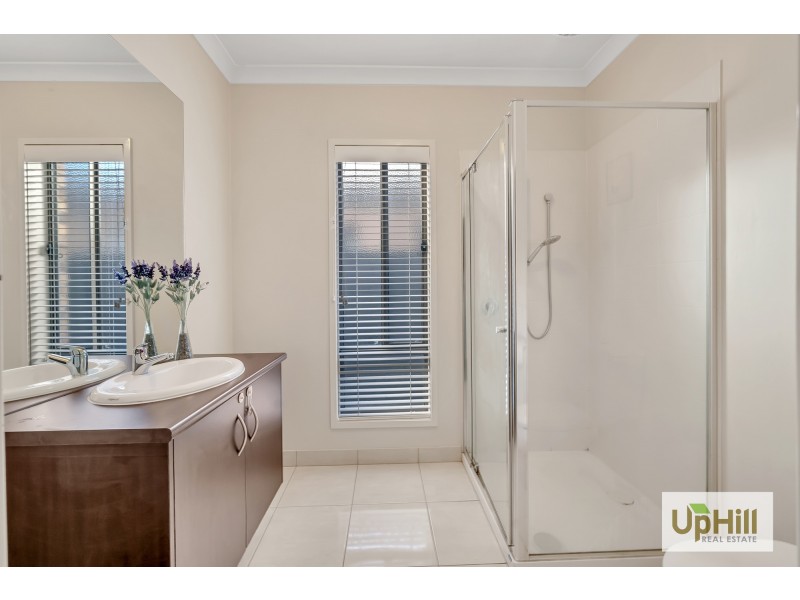 47 Burford Way, Cranbourne North VIC 3977