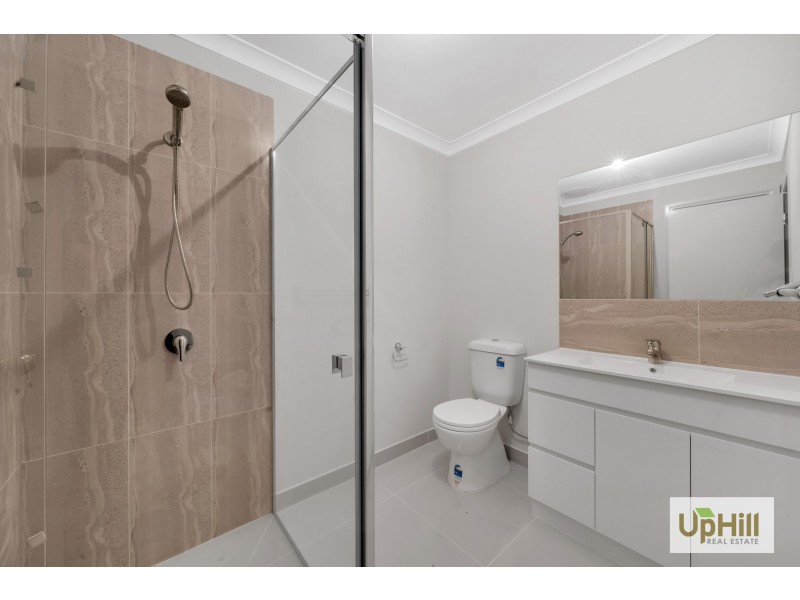 2D Henry street, Pakenham VIC 3810