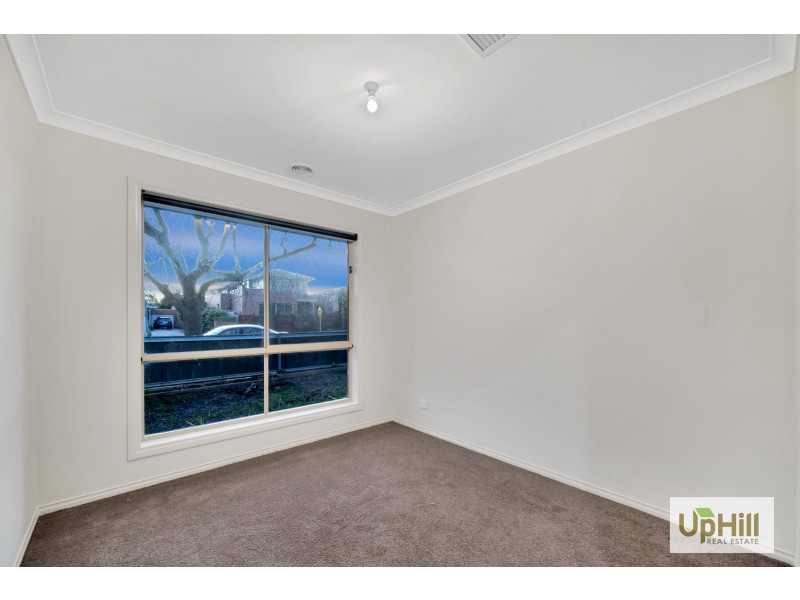 2D Henry street, Pakenham VIC 3810