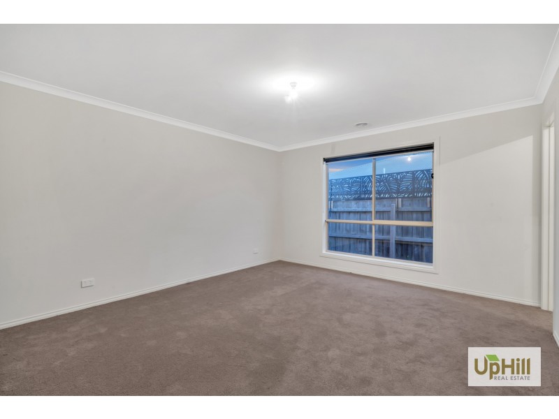 2D Henry street, Pakenham VIC 3810