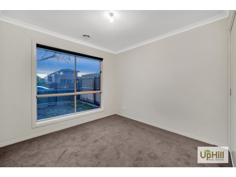 2D Henry street, Pakenham VIC 3810