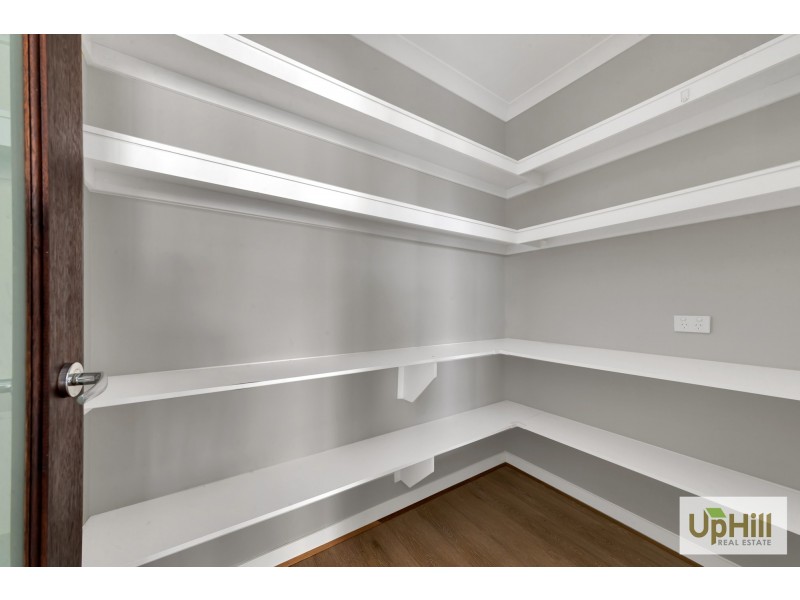 92 Glenrose Boulevard, Clyde North VIC 3978