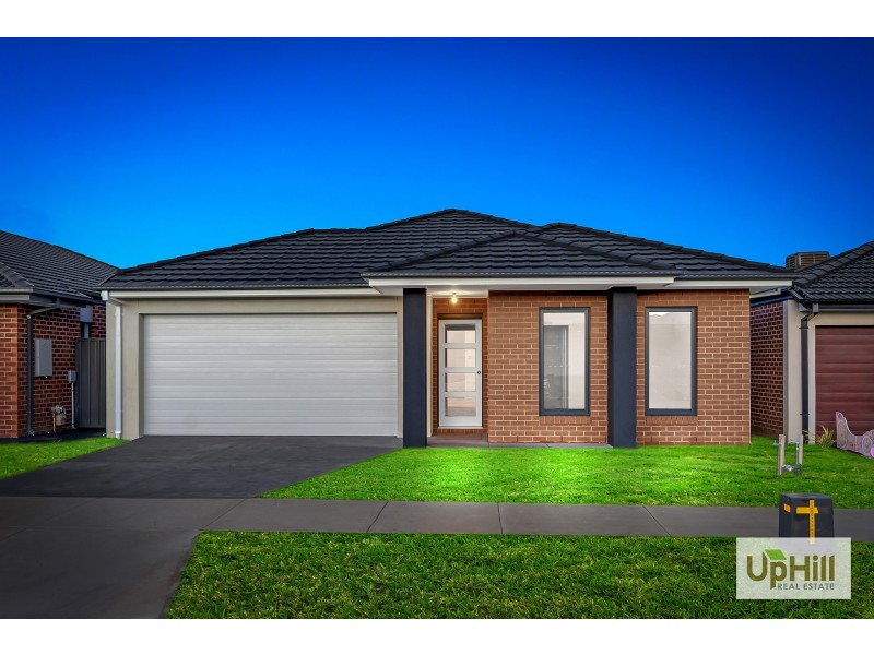 15 JUBILEE ROAD, Clyde VIC 3978