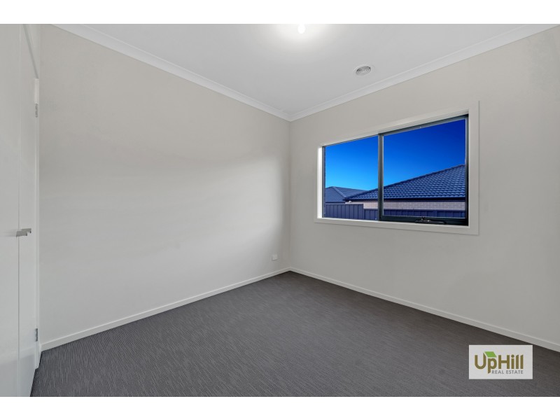 15 JUBILEE ROAD, Clyde VIC 3978