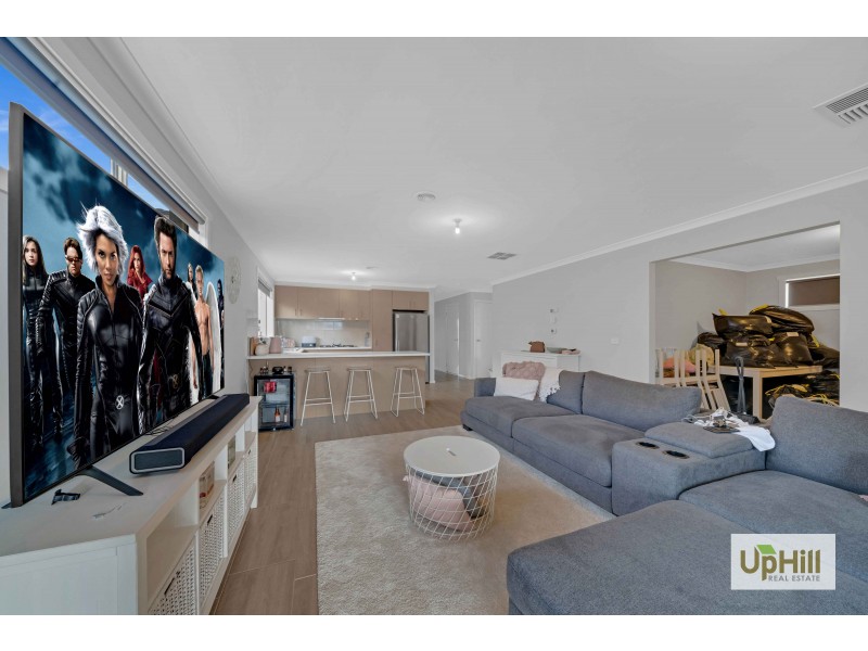 58 Genevieve Circuit, Cranbourne East VIC 3977