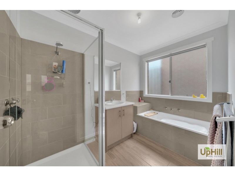 58 Genevieve Circuit, Cranbourne East VIC 3977