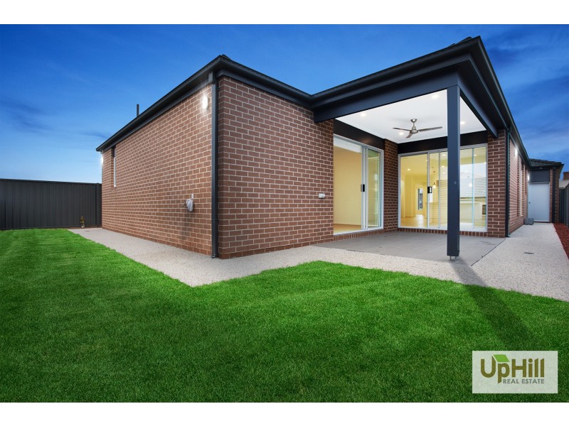 9 Wilandra Way, Clyde VIC 3978