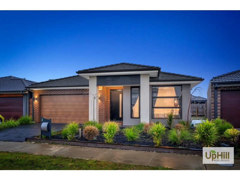8 Clovis Ave, Clyde North VIC 3978
