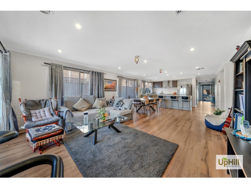 31 SKYLARK BLVD, Clyde North VIC 3978