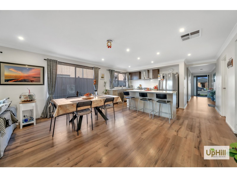 31 SKYLARK BLVD, Clyde North VIC 3978