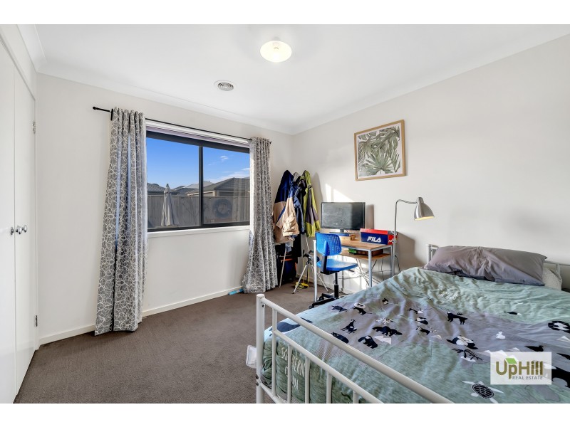 31 SKYLARK BLVD, Clyde North VIC 3978