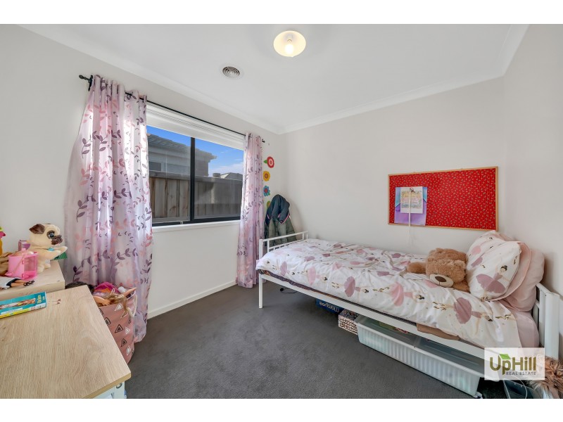 31 SKYLARK BLVD, Clyde North VIC 3978