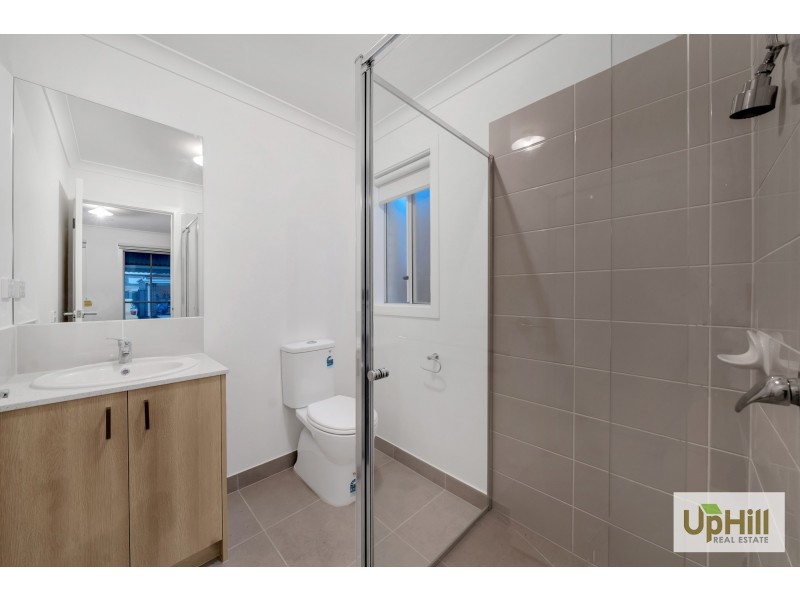 31 SHANKS DRIVE, Berwick VIC 3806