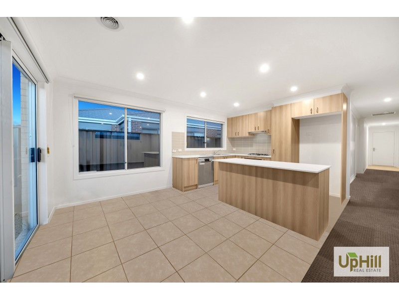 31 SHANKS DRIVE, Berwick VIC 3806