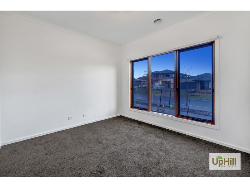 6 Lefrant Way, Cranbourne South VIC 3977