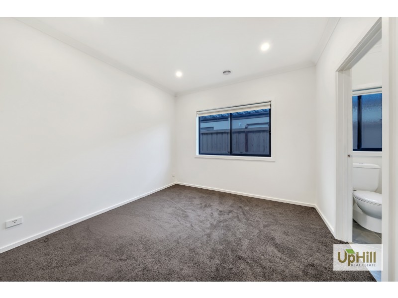 6 Lefrant Way, Cranbourne South VIC 3977