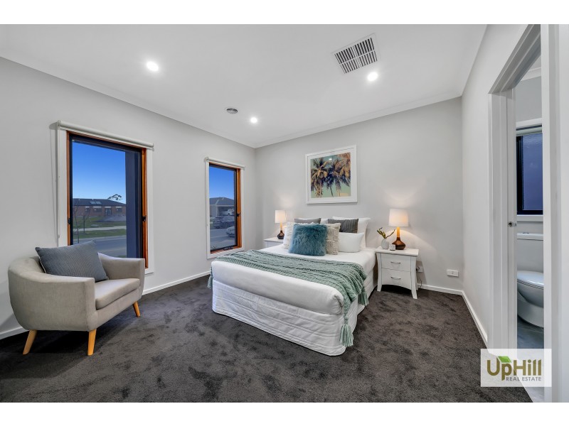 12 Lefrant Way, Cranbourne South VIC 3977