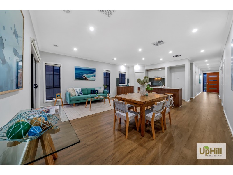 12 Lefrant Way, Cranbourne South VIC 3977