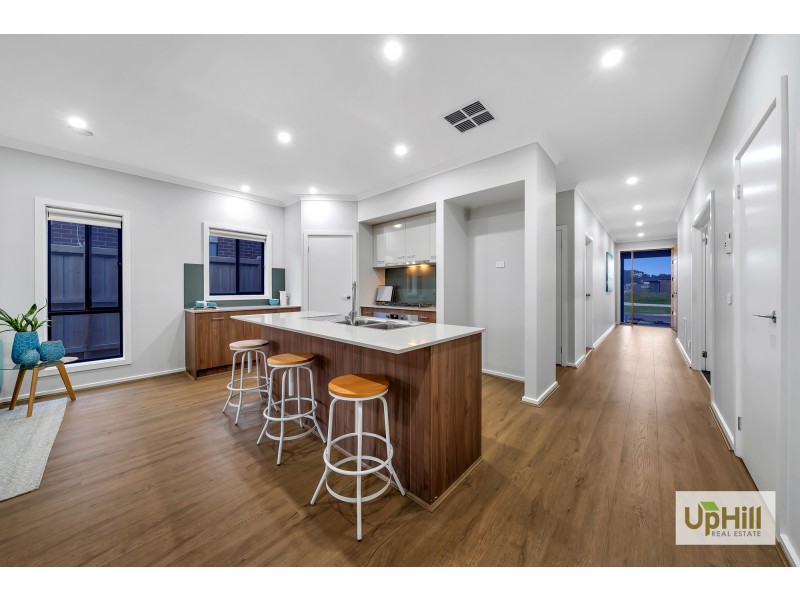 12 Lefrant Way, Cranbourne South VIC 3977