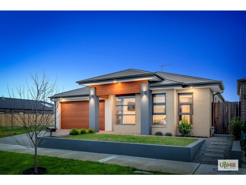 29 Littleshore Crescent, Clyde North VIC 3978