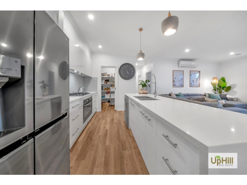 29 Littleshore Crescent, Clyde North VIC 3978