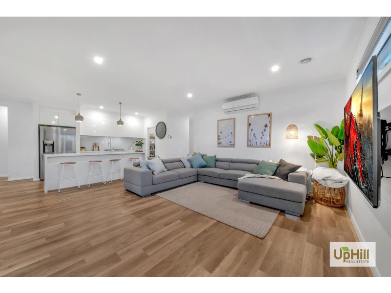 29 Littleshore Crescent, Clyde North VIC 3978