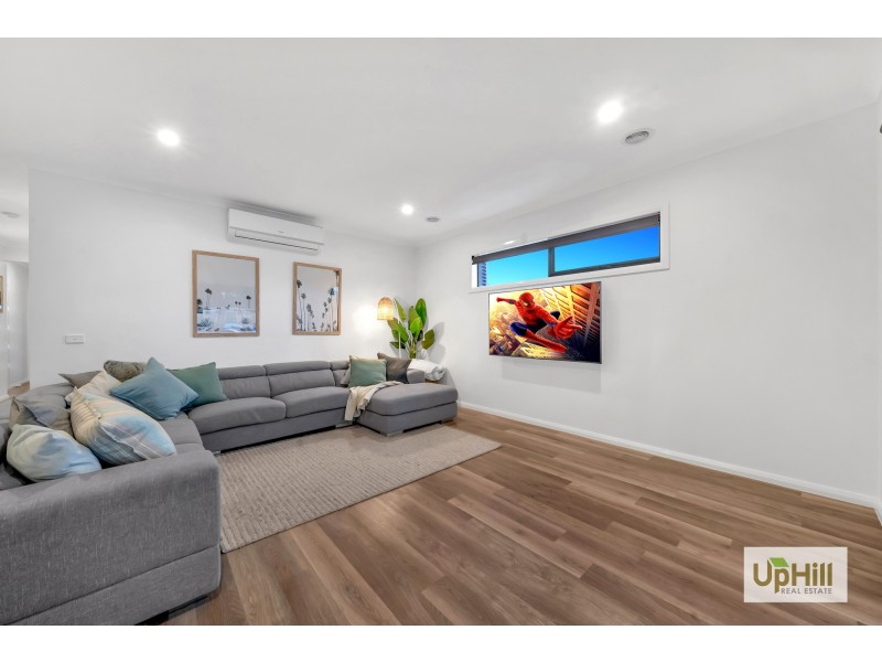 29 Littleshore Crescent, Clyde North VIC 3978