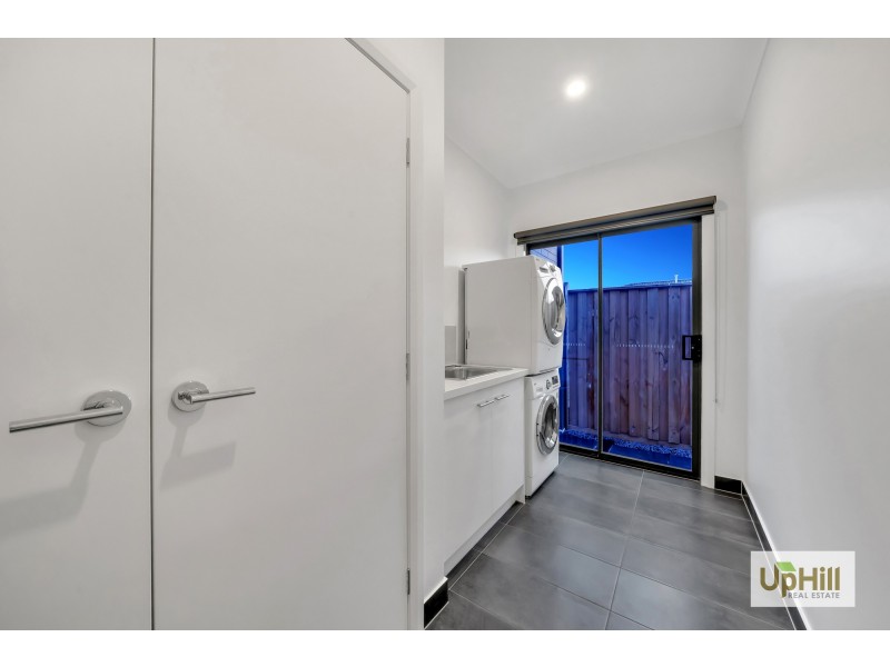 29 Littleshore Crescent, Clyde North VIC 3978