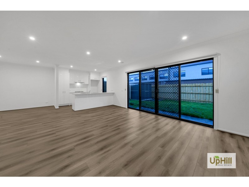 15 Cardiff Circuit, Carrum Downs VIC 3201