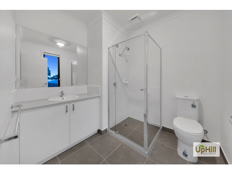 15 Cardiff Circuit, Carrum Downs VIC 3201