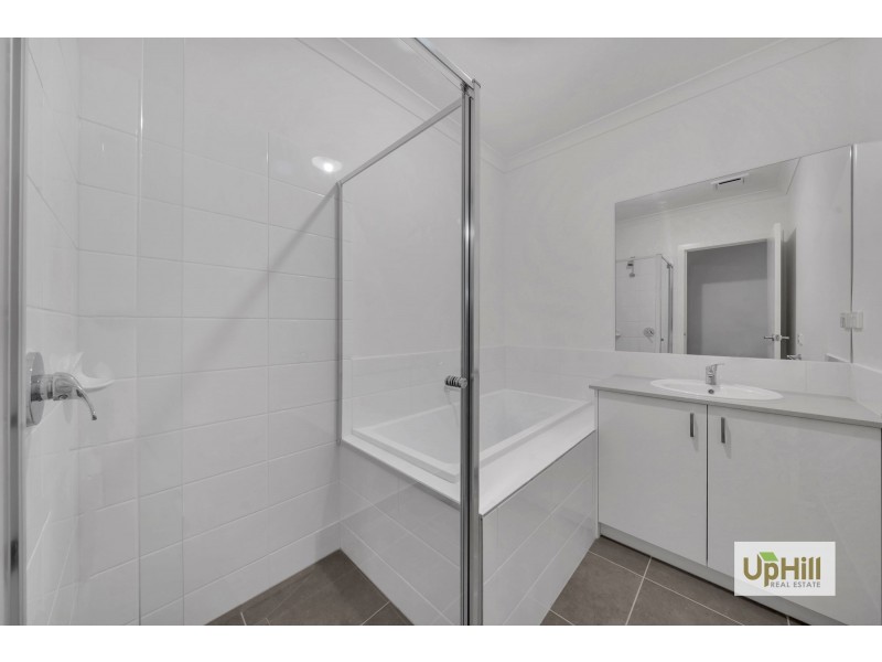 15 Cardiff Circuit, Carrum Downs VIC 3201