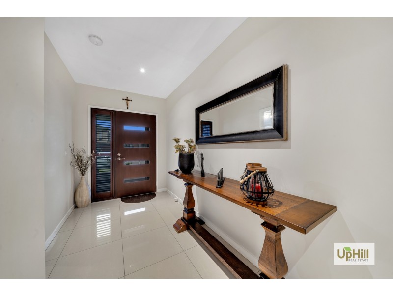 20 Avisha Way, Narre Warren VIC 3805