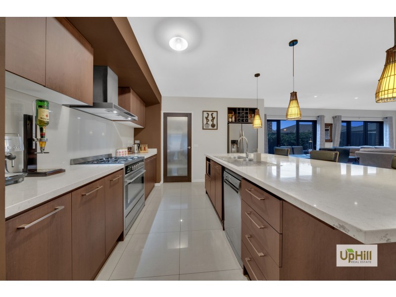 20 Avisha Way, Narre Warren VIC 3805