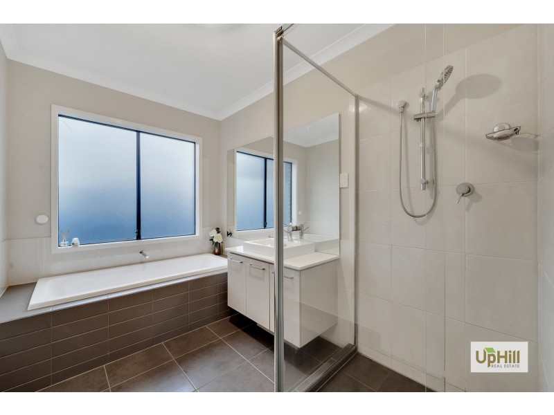 20 Avisha Way, Narre Warren VIC 3805