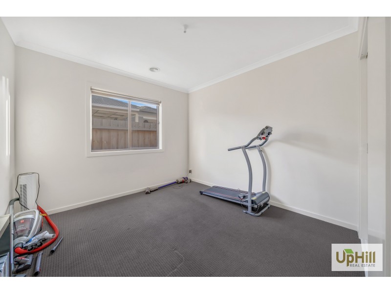 5 CREEKTON CLOSE, Pakenham VIC 3810