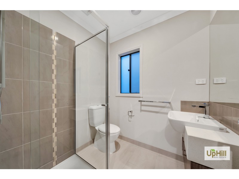 5 CANN STREET, Clyde VIC 3978