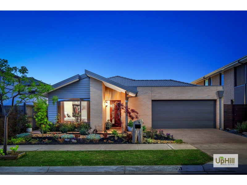 31 Castillo Avenue, Clyde North VIC 3978